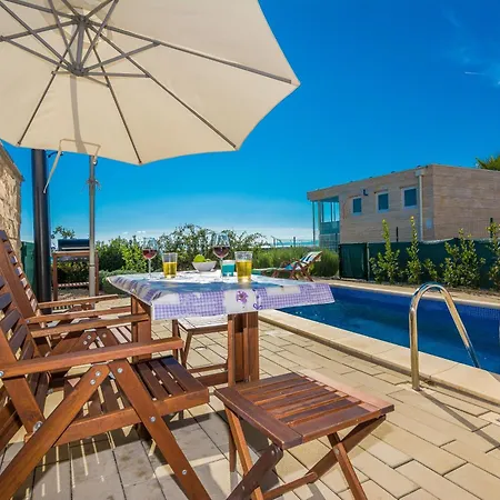 ヴィラ Miri Melon